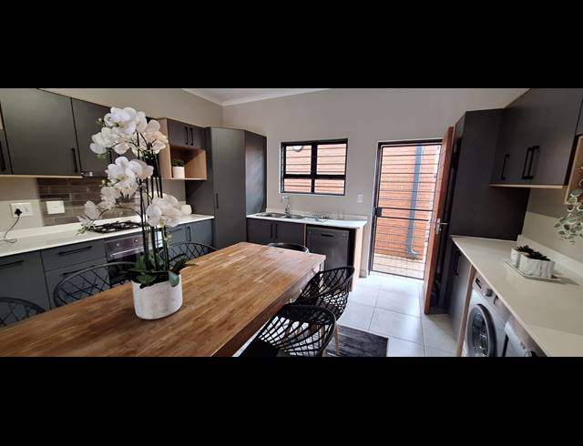 3 BEDROOM SECTIONAL TITLE FOR SALE IN BOARDWALK VILLAS